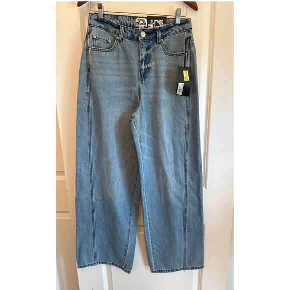 Future Collective Wide Leg Slouchy Jeans NWT Size 6 Light Wash Denim - Picture 5 of 8